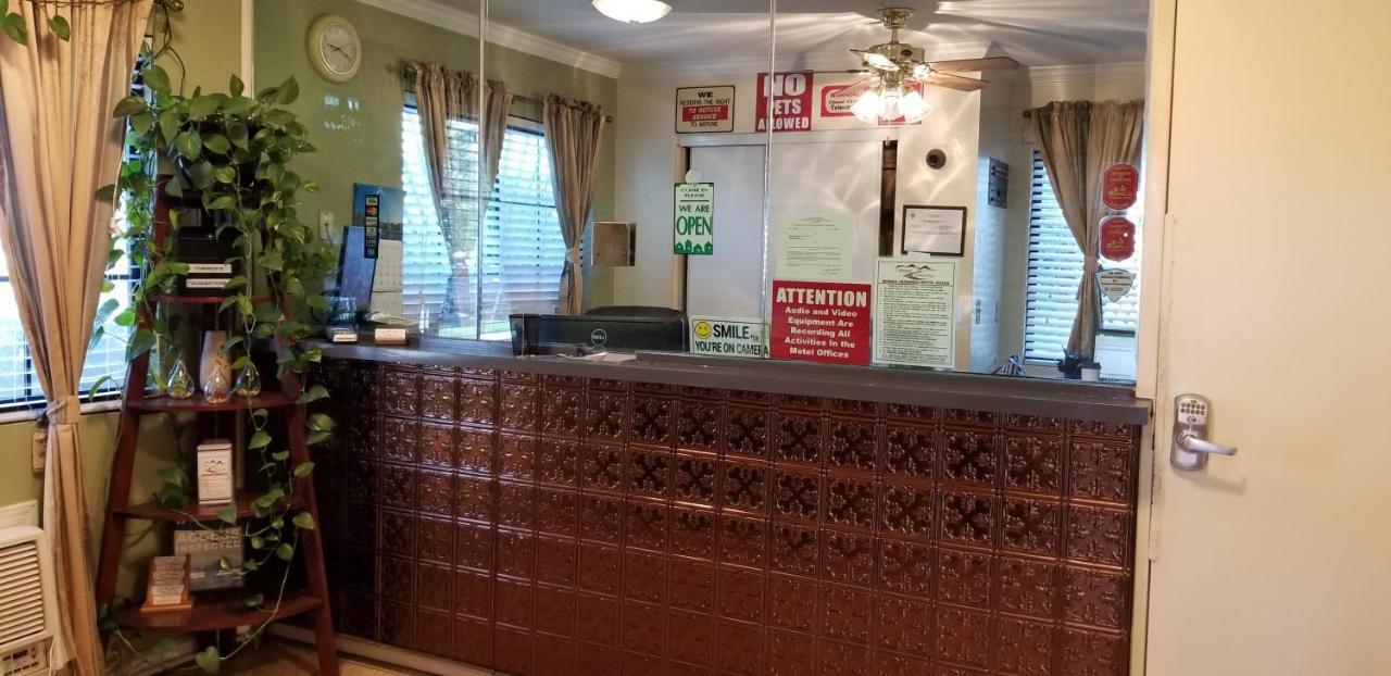 Sierra Crossing Motel Bloomington 외부 사진