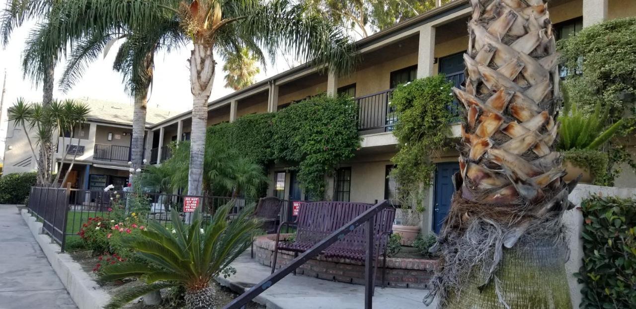 Sierra Crossing Motel Bloomington 외부 사진